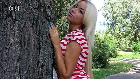 большие натуральные сиськи в платье