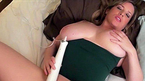 лесби с большими попками и сиськами
