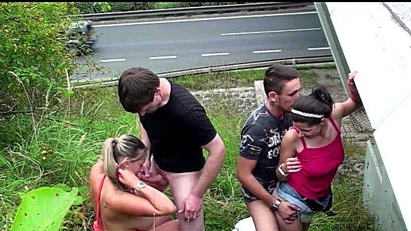 обнаженные голые сиськи